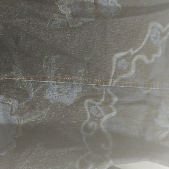 Ladies size 16 jean jacket. By Nueva. - Picture 5 of 5